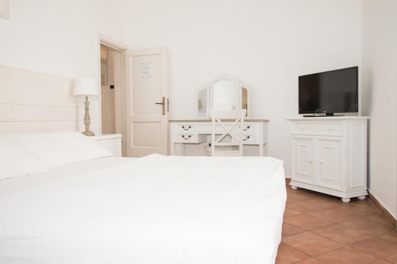 And So Bed & Breakfast Lecce Bagian luar foto