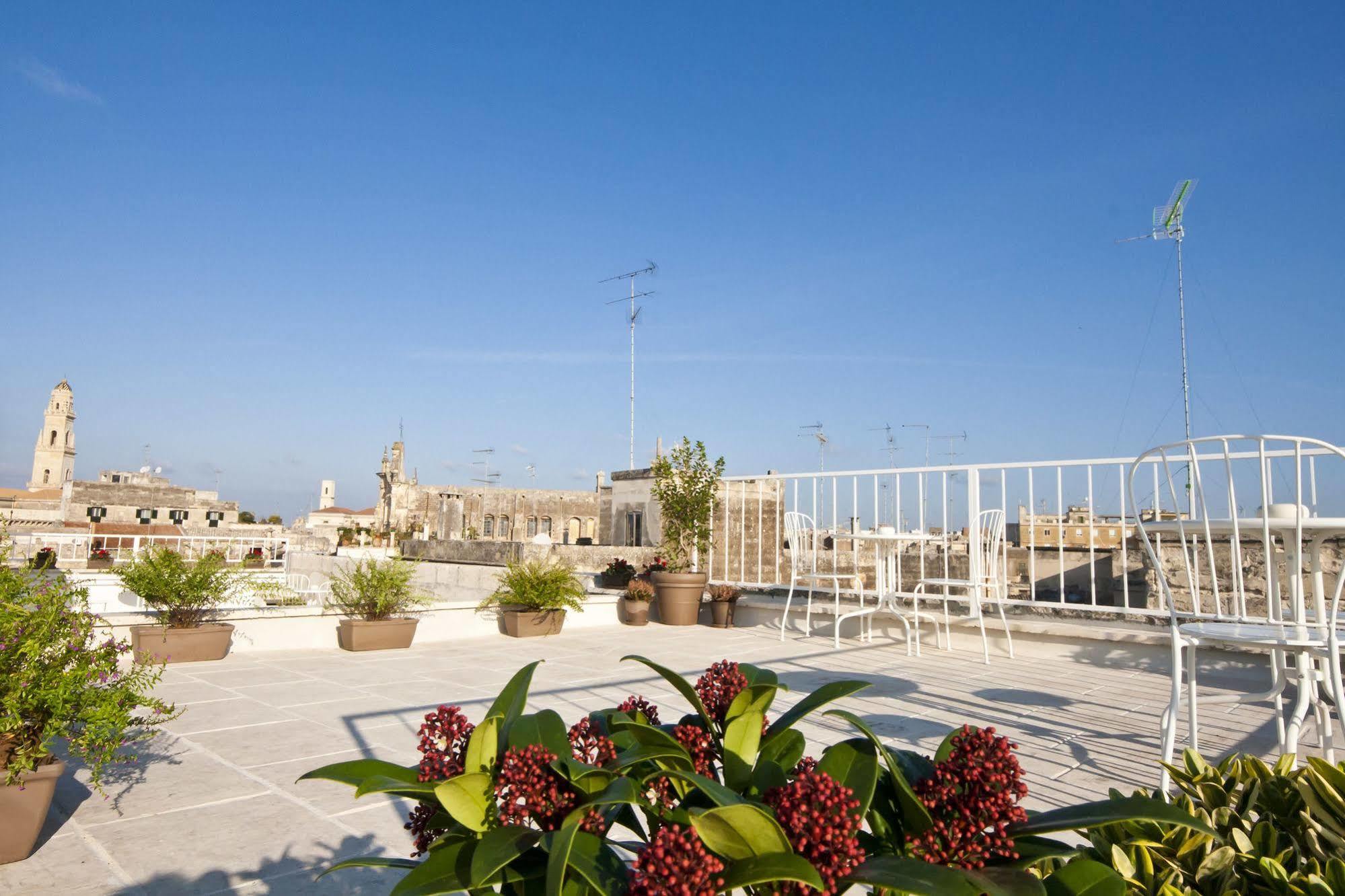 And So Bed & Breakfast Lecce Bagian luar foto
