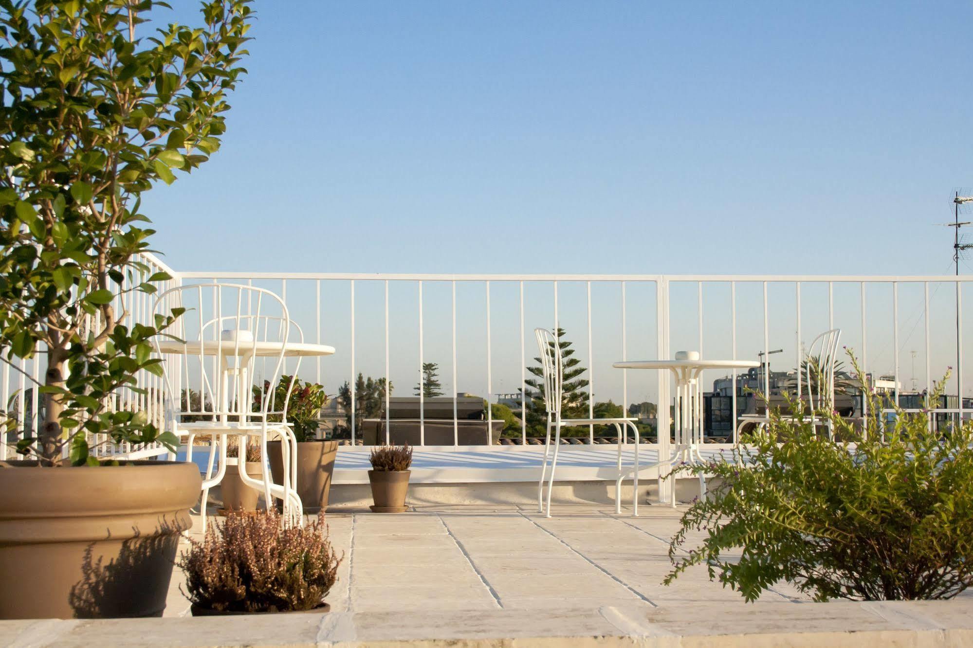 And So Bed & Breakfast Lecce Bagian luar foto